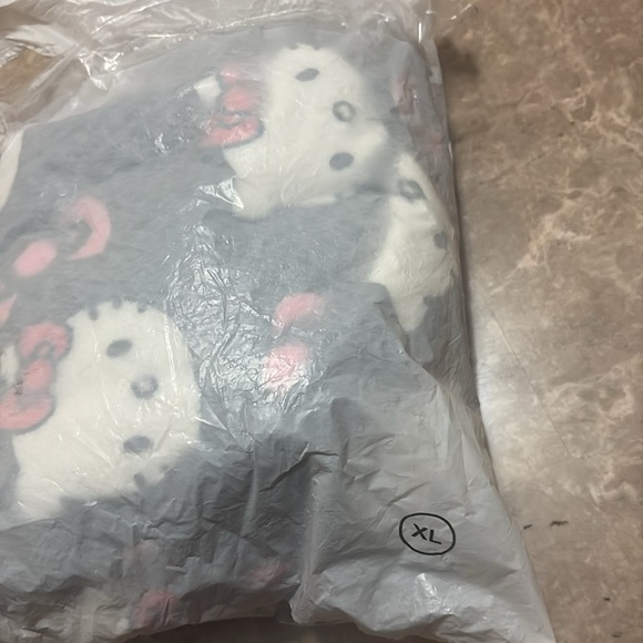 - - Bundle of 2 Kidds hello kitty pj pants - Picture 4 of 4